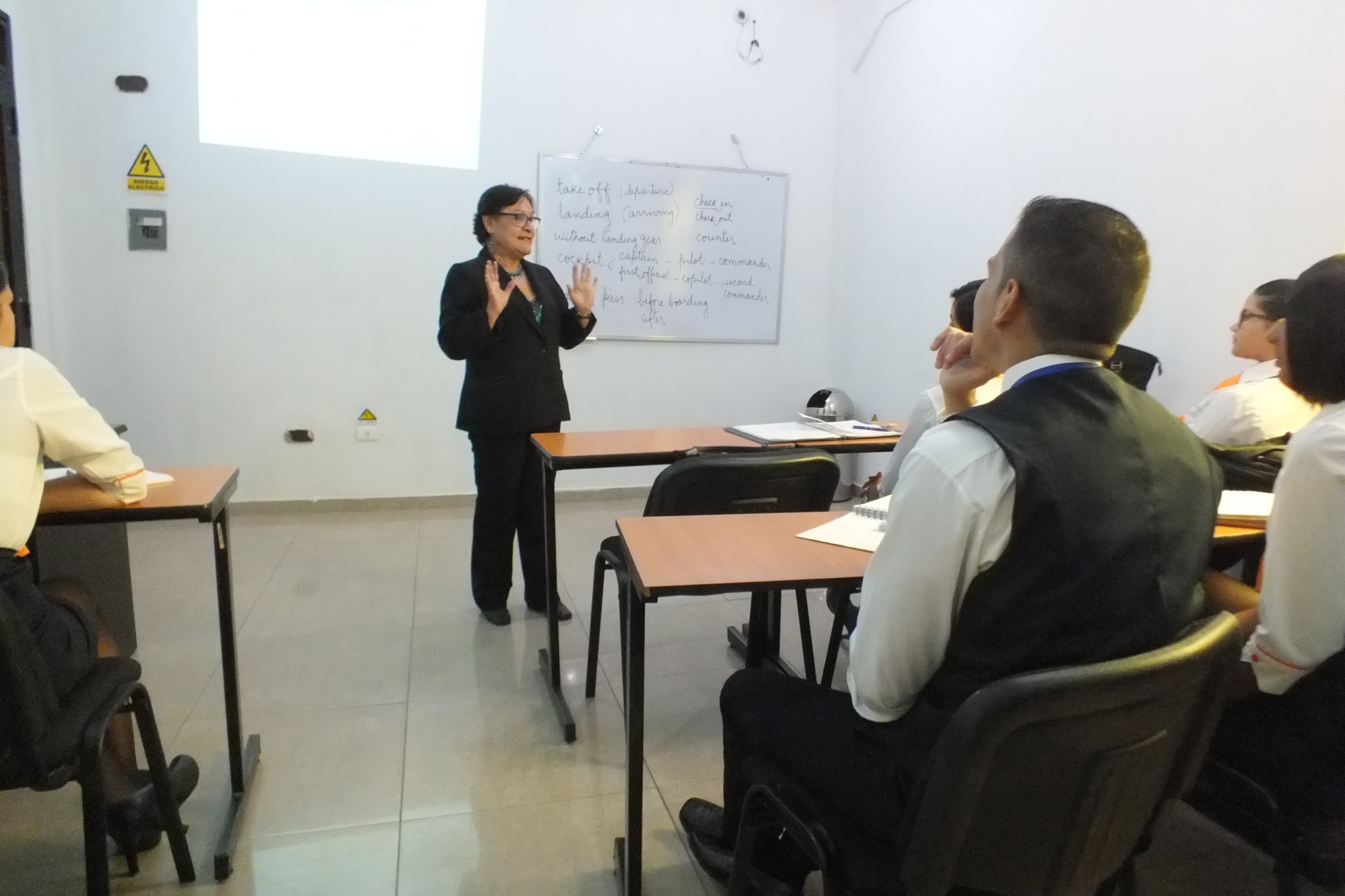 Ingles aeronautico curso tripualante de cabina fiaep aerotraining-min